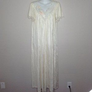 Vintage Val Mode Womens Ivory Night Gown Long V-Neck Short Sleeve Medium